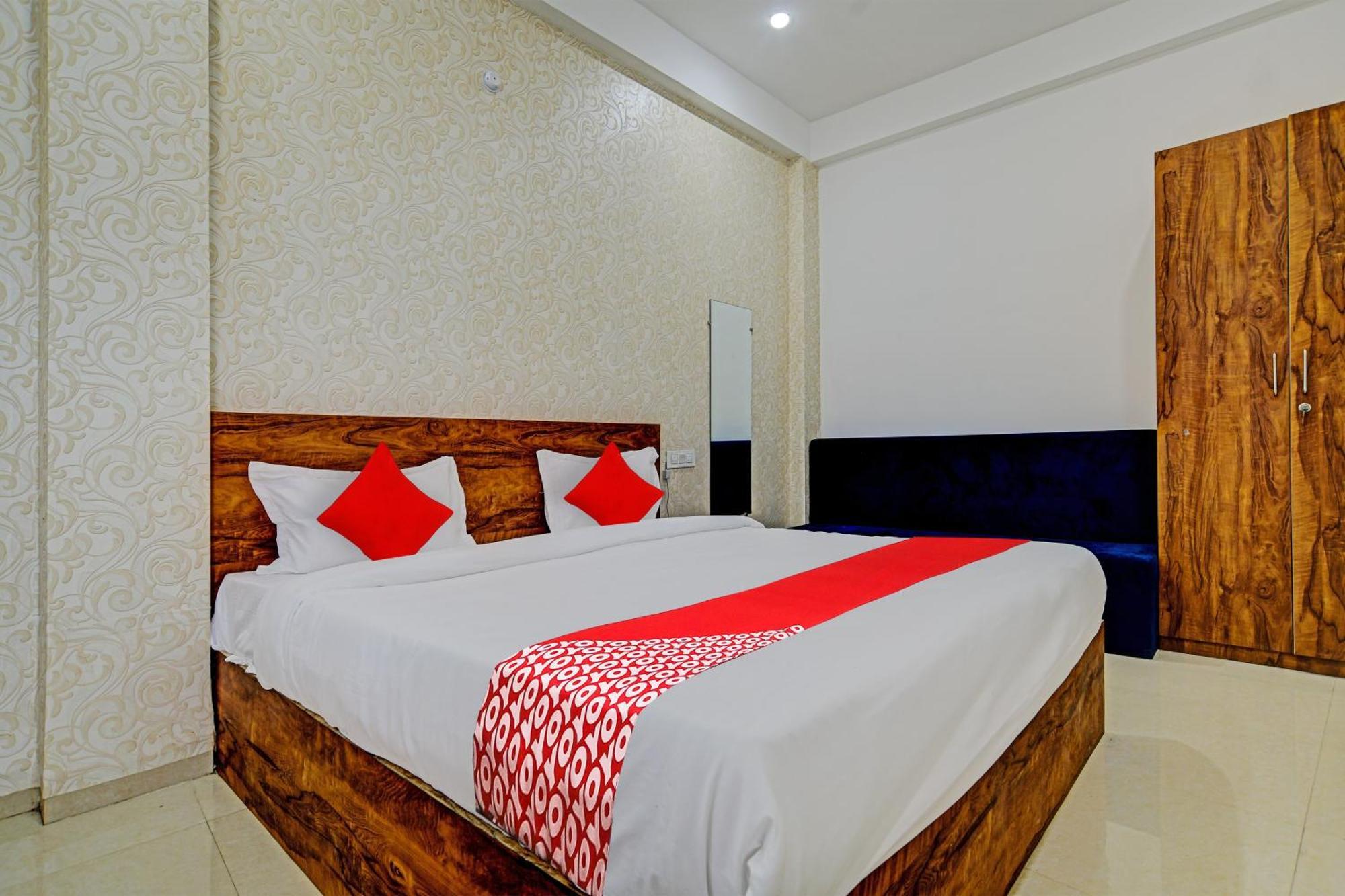 Oyo Flagship Hotel Blue Tick Indore Exterior foto