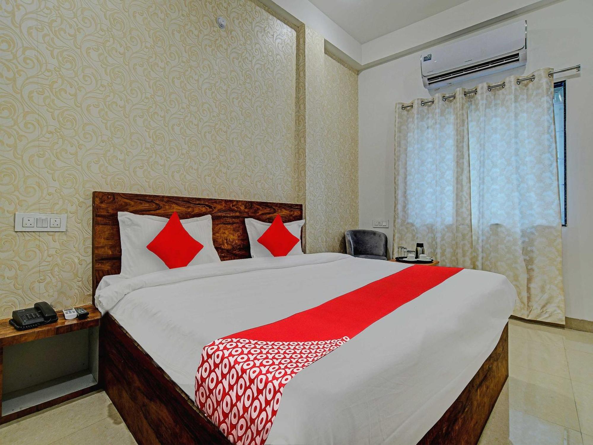 Oyo Flagship Hotel Blue Tick Indore Exterior foto