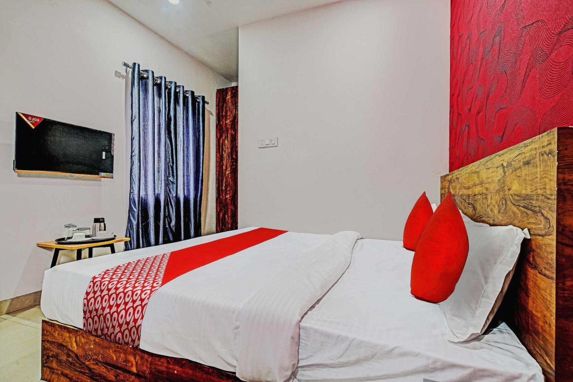 Oyo Flagship Hotel Blue Tick Indore Exterior foto